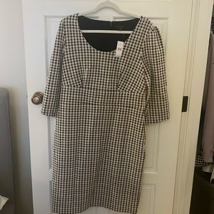 NWT Houndstooth puff sleeve dress!